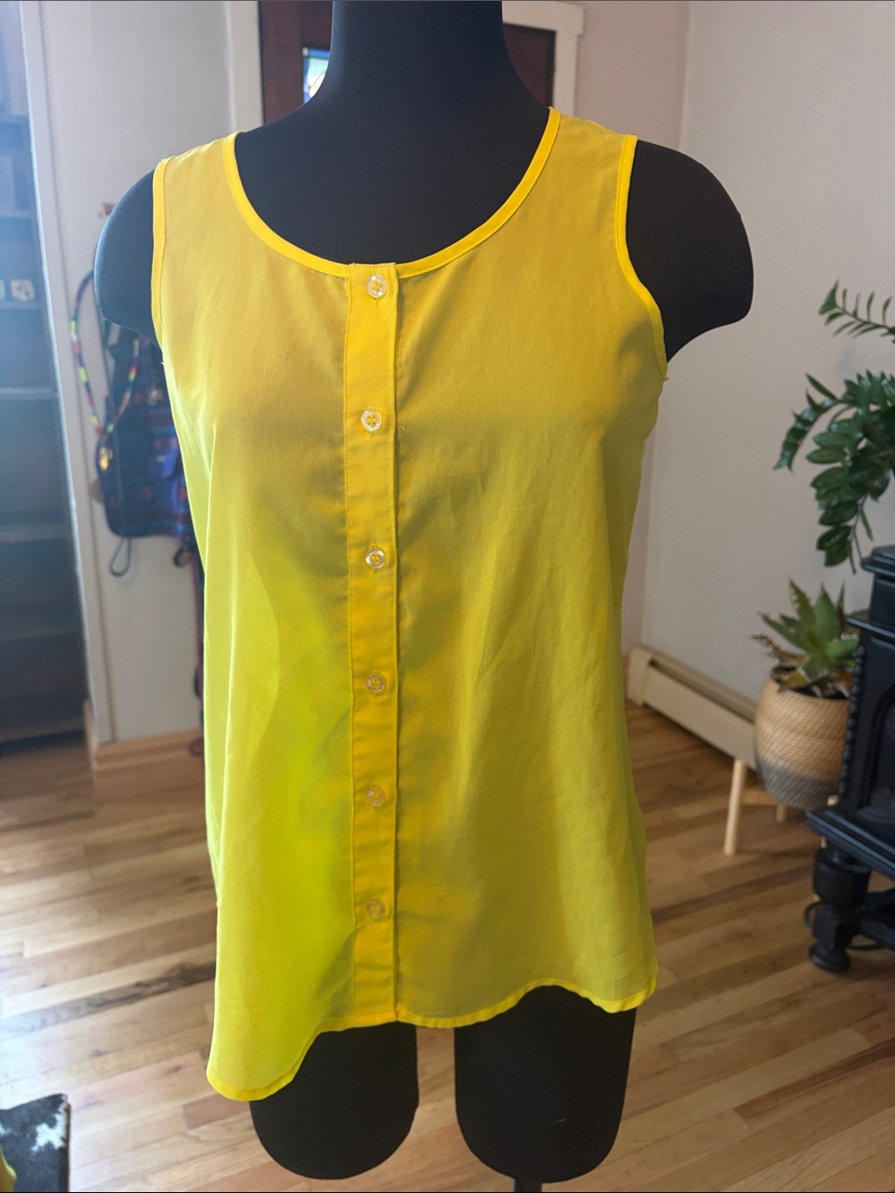 edge Yellow Button-Front Sleeveless Camisole